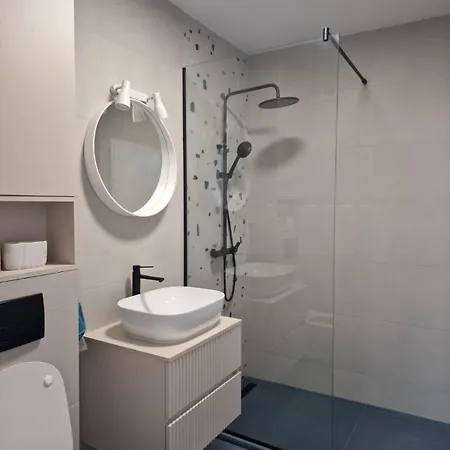 Blue Apartment Nearby Amethyst & Vivo Mall Floresti  Exterior photo
