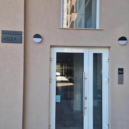 Blue Apartment Nearby Amethyst & Vivo Mall Floresti  Exterior photo